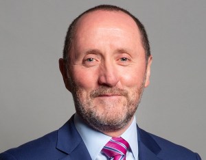 Housing minister and renters reform architect resigns