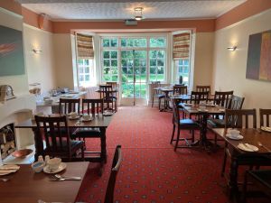 Auction opportunities: Hotel and six bed house